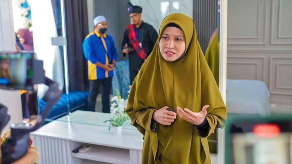 Setiap Bulan Rugi RM30 Ribu Punca Kedai Ustazah Asma Harun ‘Gulung Tikar’